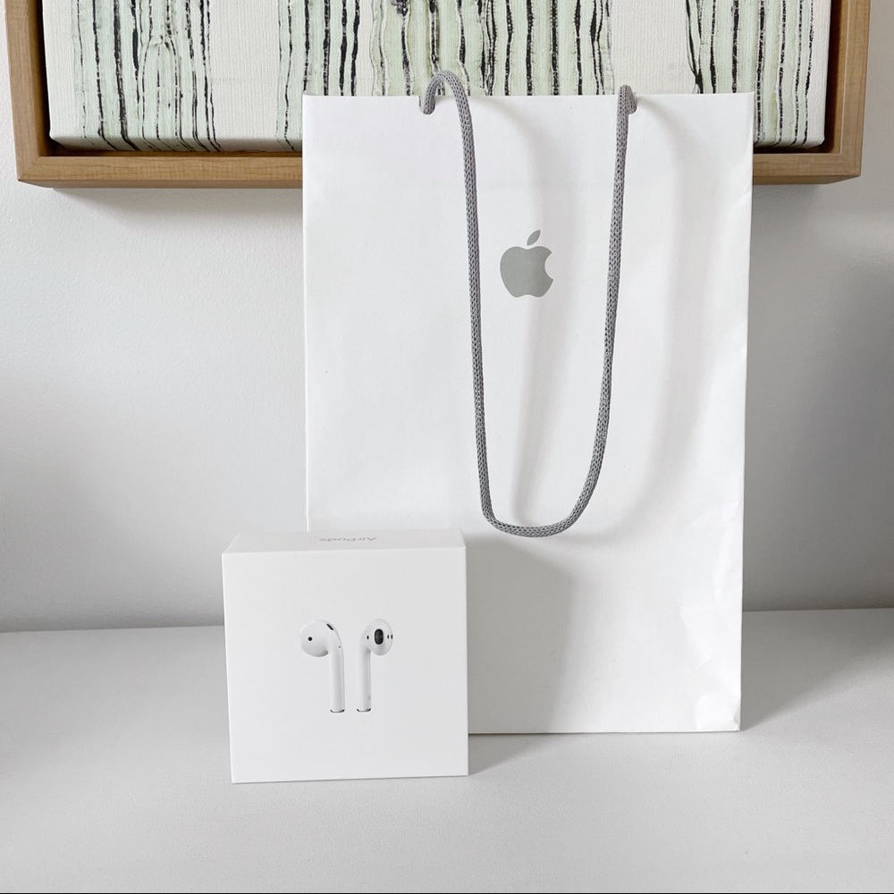 Apple AirPods 2nd Generation